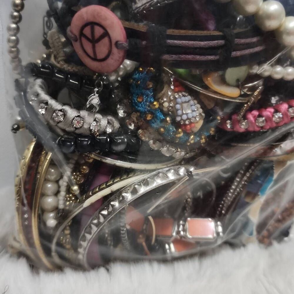 Grandma Jewelrybox Crafting Jewelry Treasures Lot 3lbs #2 - Picture 2 of 8